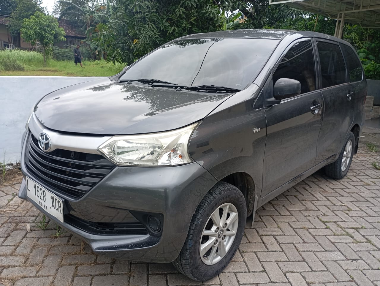 Toyota Avanza Depan Kiri