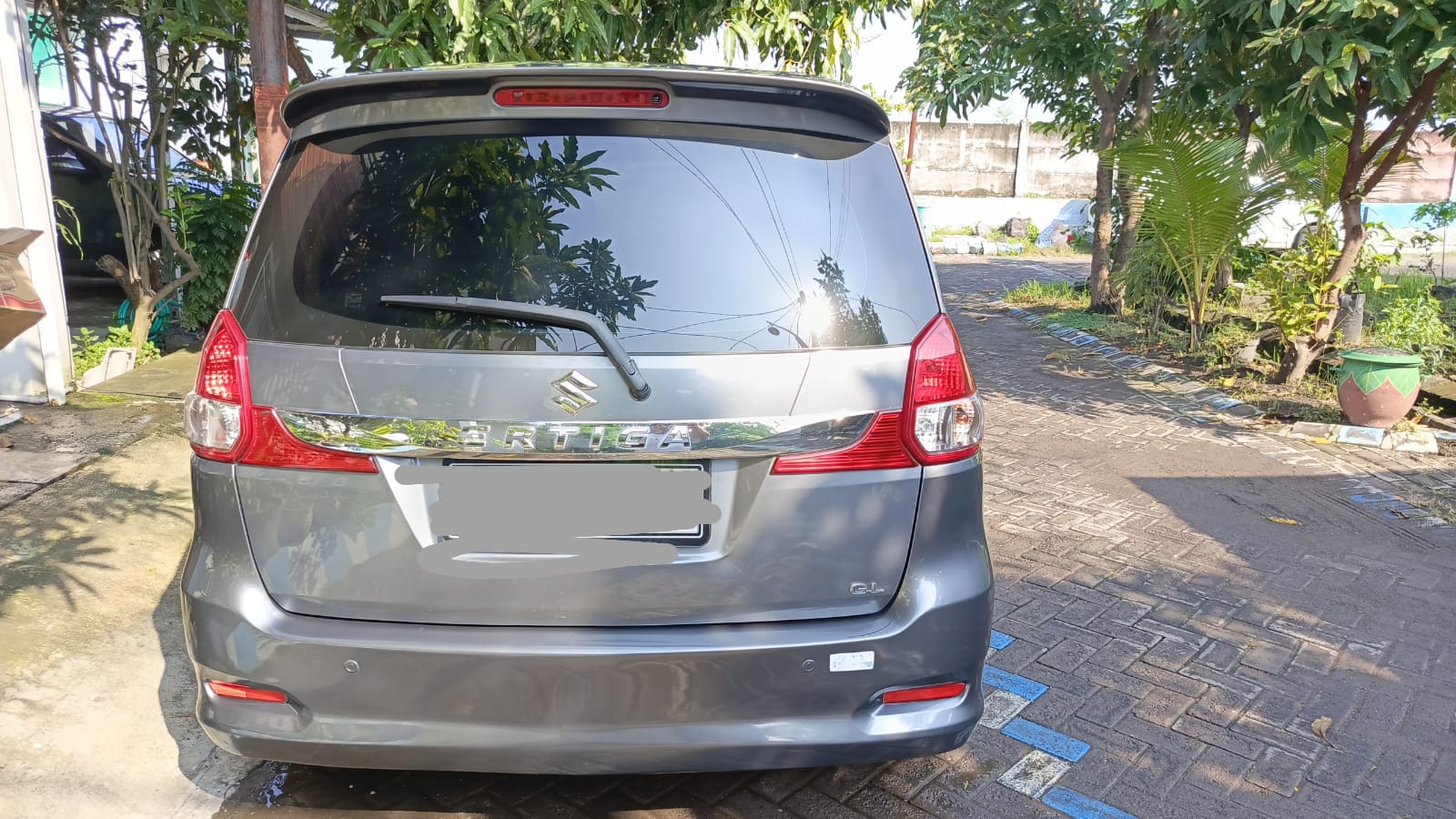 Suzuki Ertiga Tampak Belakang