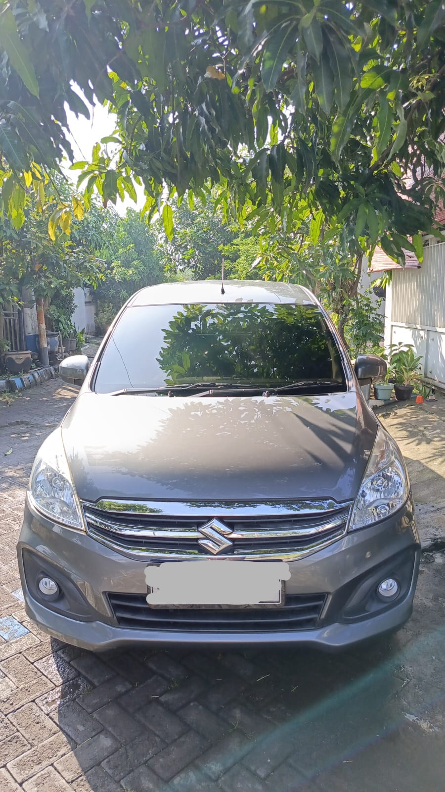 Suzuki Ertiga Tampak Depan